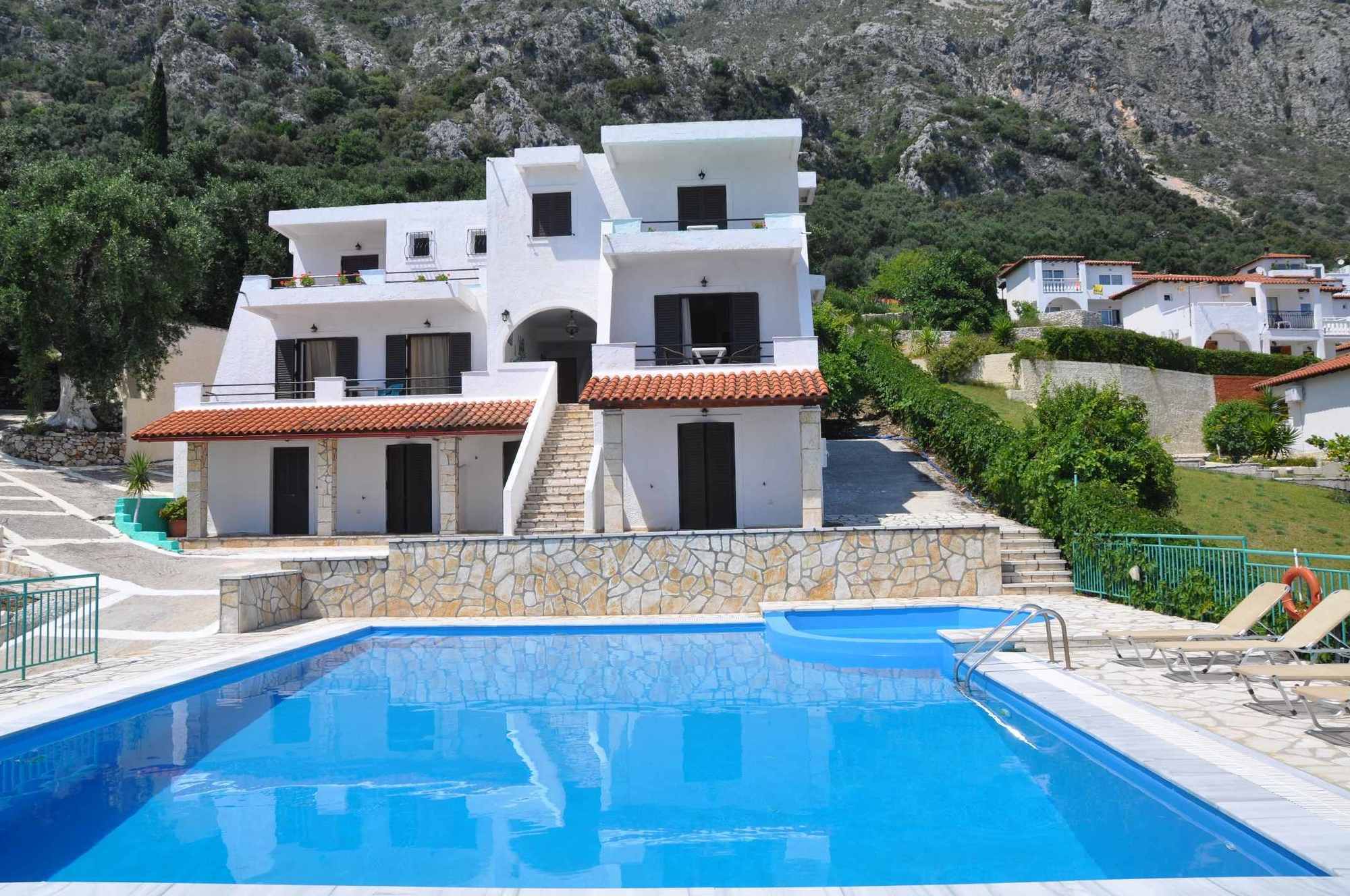 Yannis Servos Barbati Apartments Exterior foto